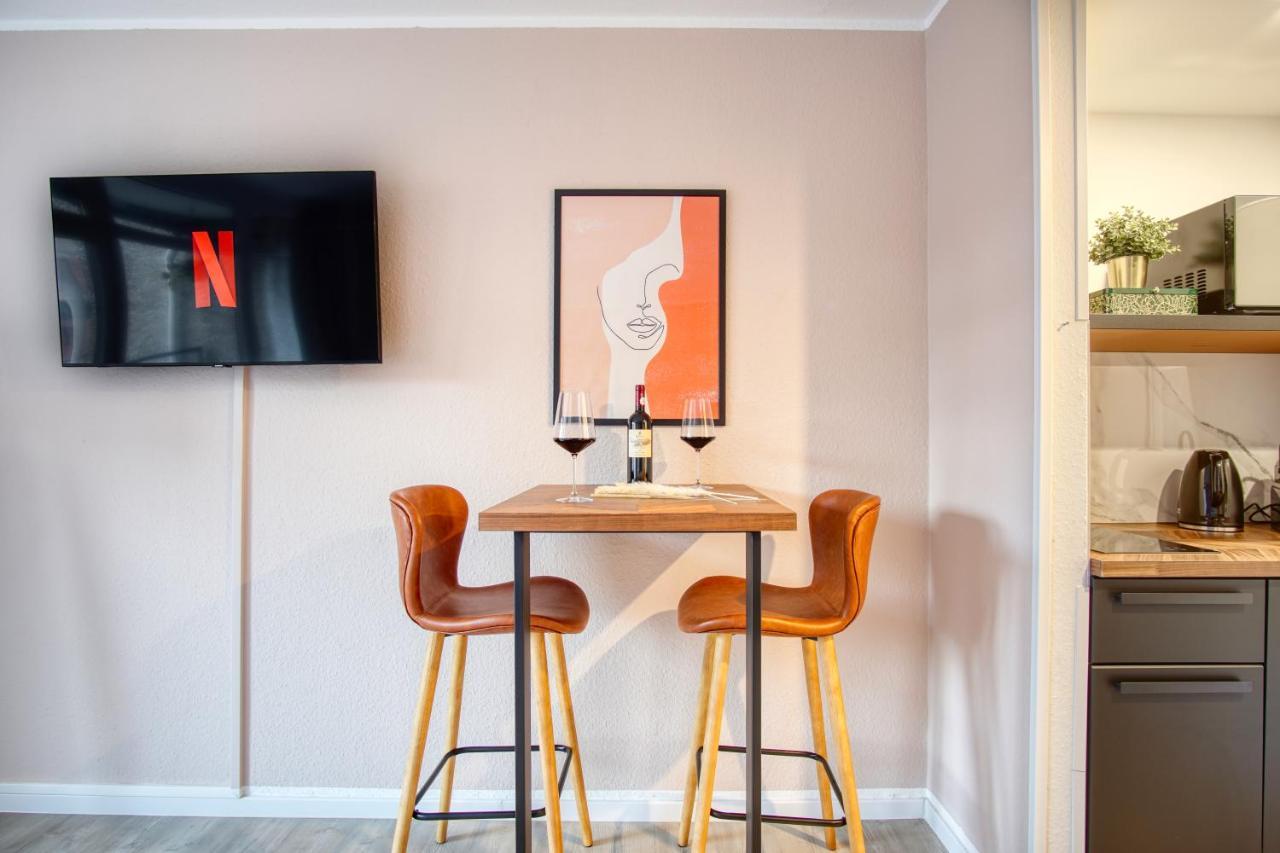 Apartment Homefy Business - Messe - Duesseldorf - Balkon - Aufzug *