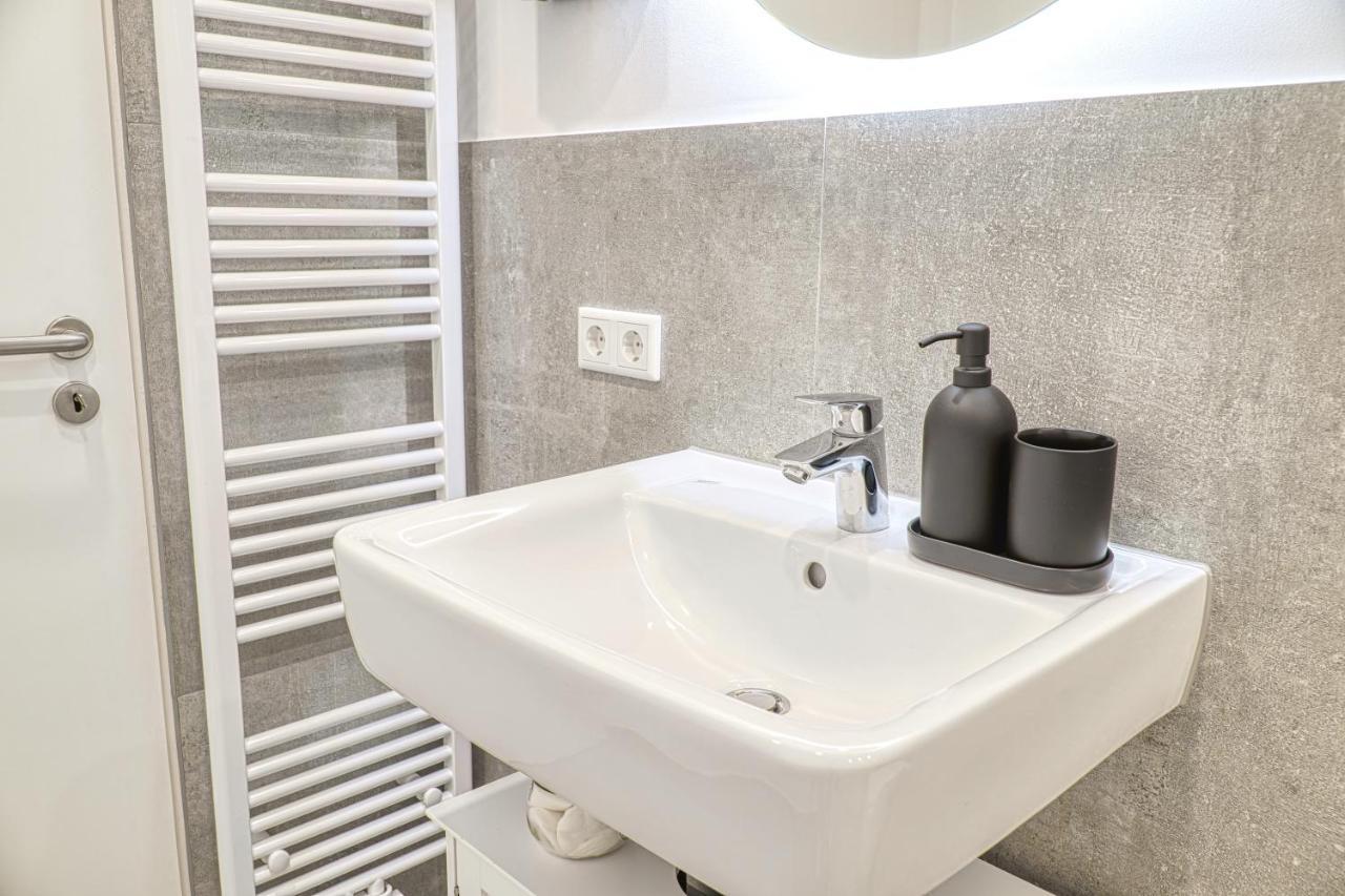 Homefy Business - Messe - Duesseldorf - Balkon - Aufzug